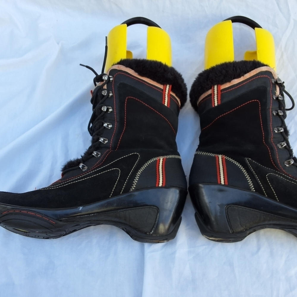J-41 Lace up sporty faux fur boots 9.5 - Picture 5 of 13